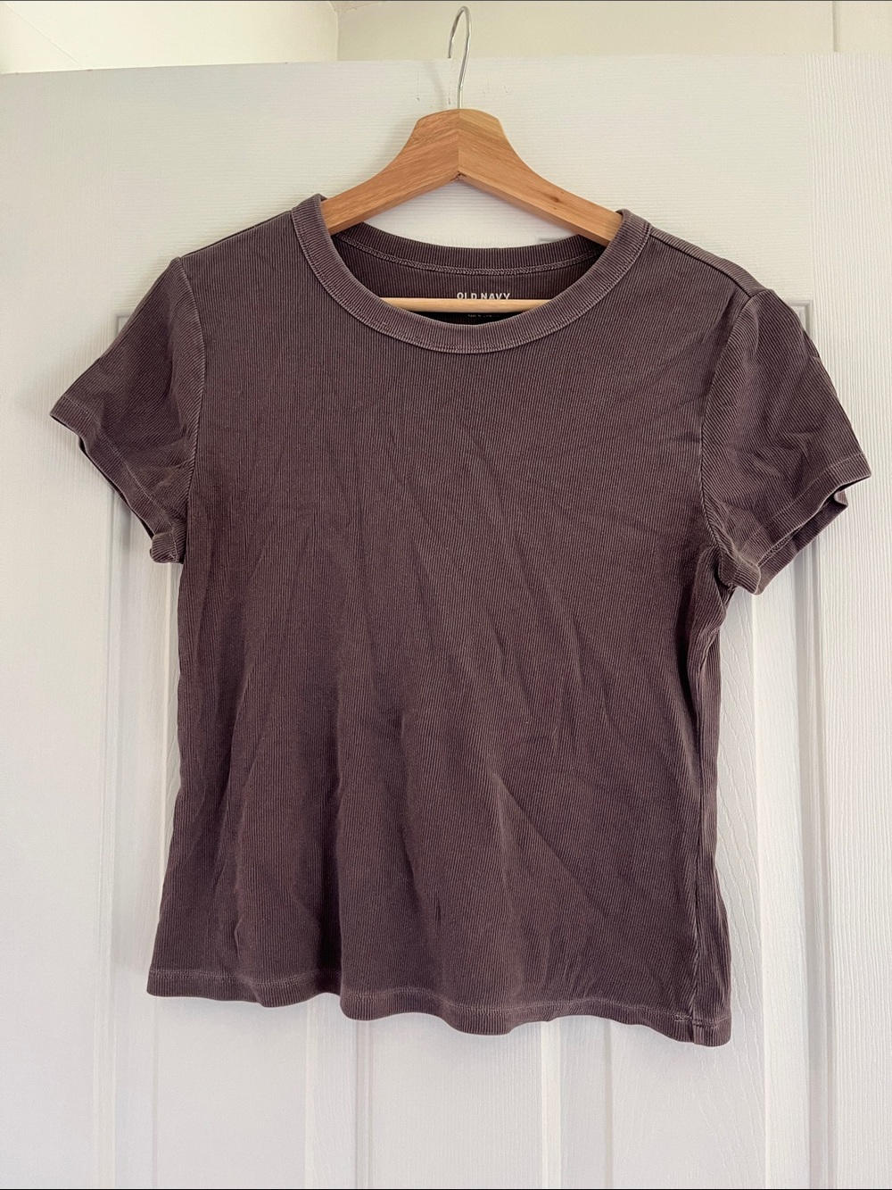 Old Navy Short-Sleeve Crew Tee in Washed Brown